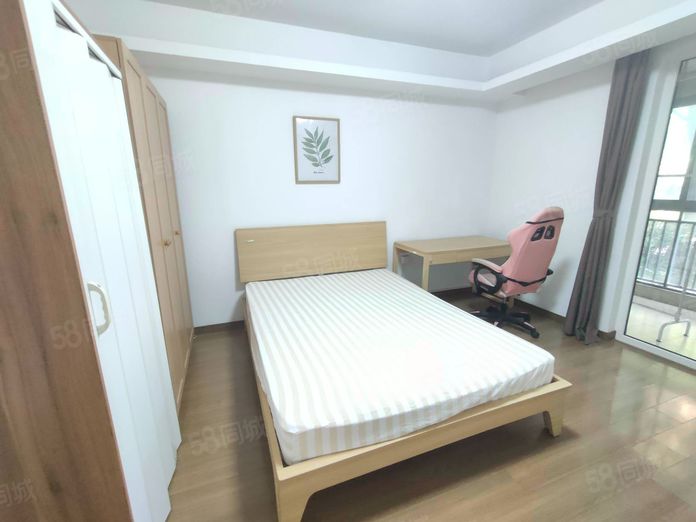 金融港地鐵站旁 免押金0中介，直通世貿(mào)中心與軟件園的便捷辦公新選擇
